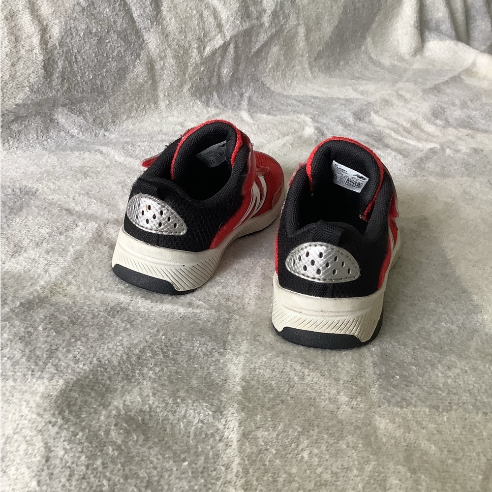 New Balance Toddler Red Sneakers toddler size 7 - Picture 4 of 7